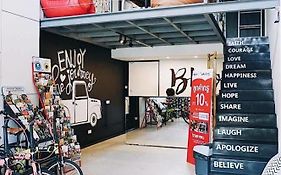 Bloomz Hostel